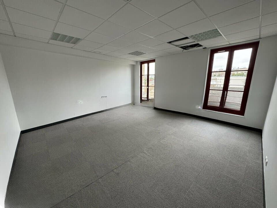 Bureaux à louer Niort — Lot 3 318m² — 1er étage salles de réunion — 129 Avenue de Paris
